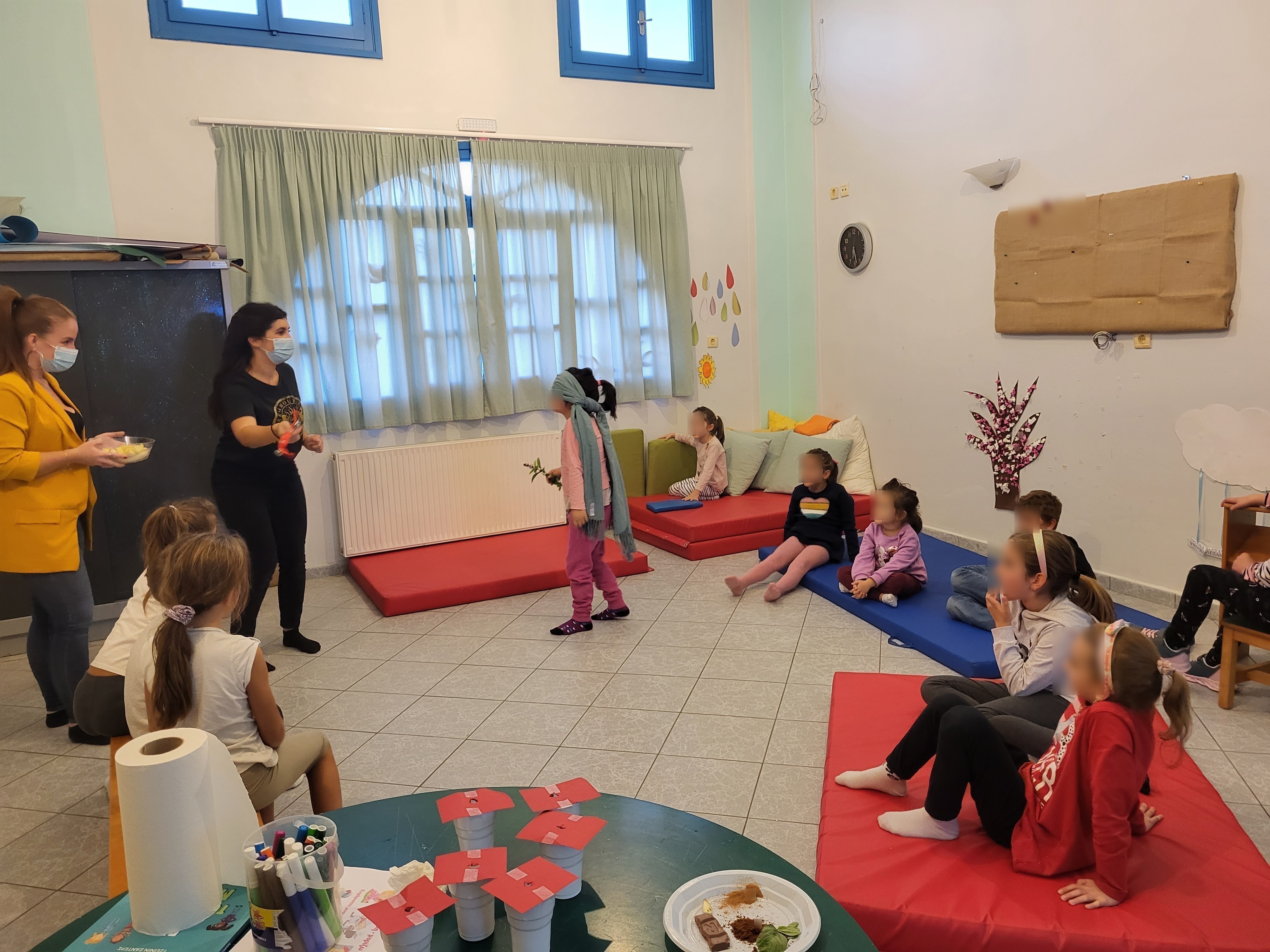 Messy Play 3 - Blurred Messy Play