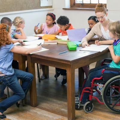 Παιδιά μαζί στην τάξη